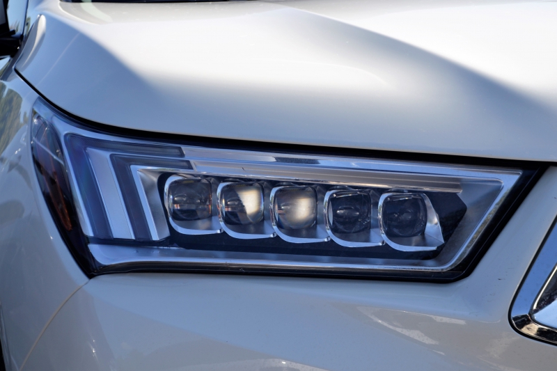 concession-LE BROC-min_acura-headlamp-2834131